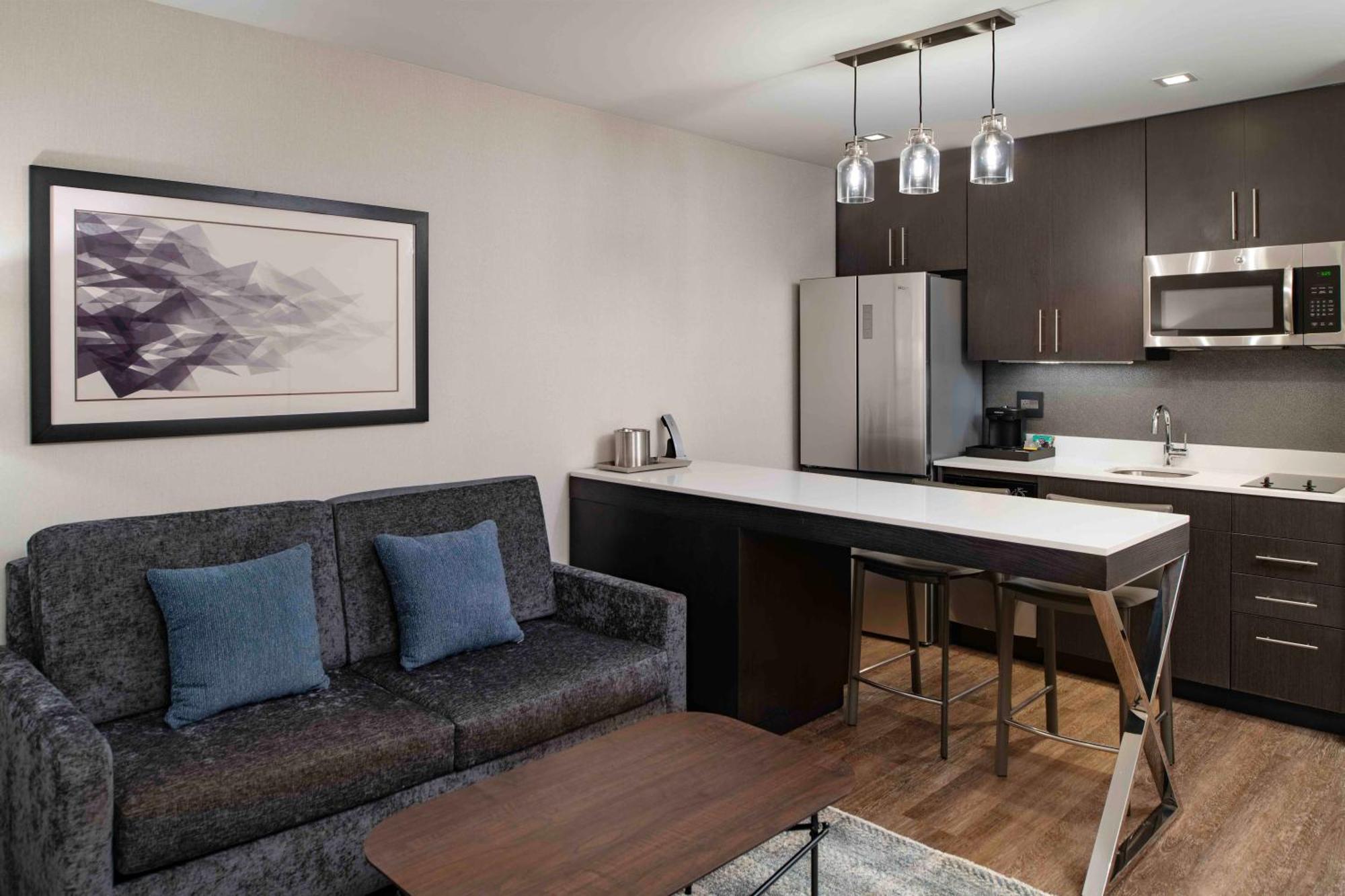 Homewood Suites By Hilton Boston Logan Airport Chelsea Bagian luar foto