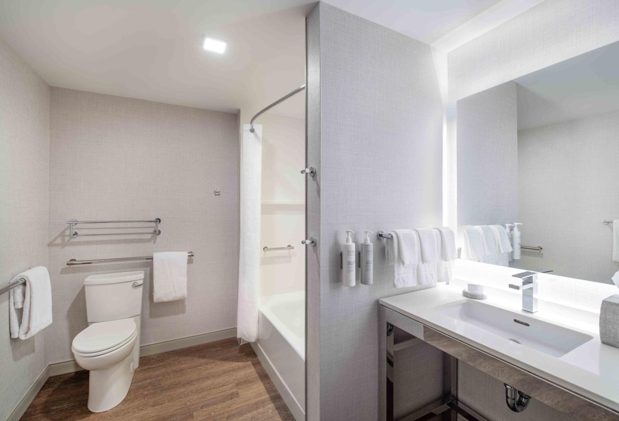 Homewood Suites By Hilton Boston Logan Airport Chelsea Bagian luar foto