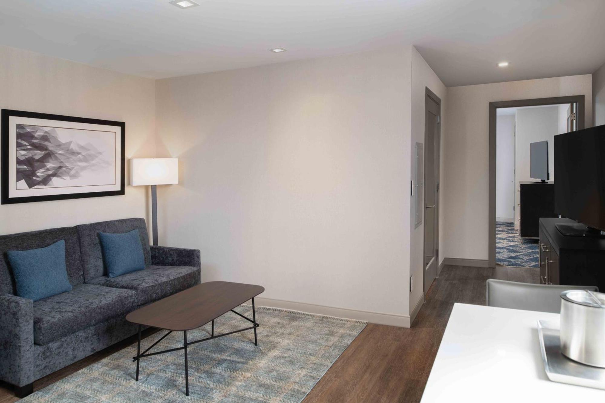 Homewood Suites By Hilton Boston Logan Airport Chelsea Bagian luar foto